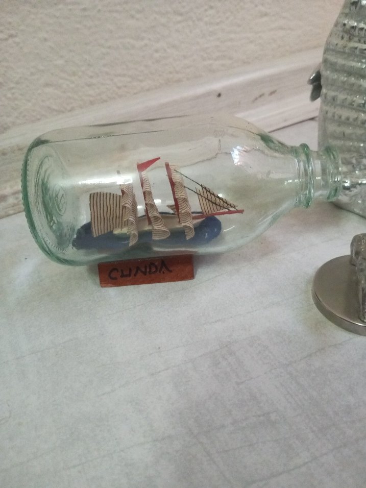 Gemi Figürlü Cam Şişe ve Metal Kapak ofis dekor parçaları - Görsel 2