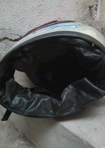 Kırmızı Tokalı Motosiklet Kaskı - Görsel 2