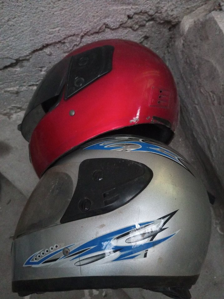 Kırmızı Tokalı Motosiklet Kaskı - Görsel 3