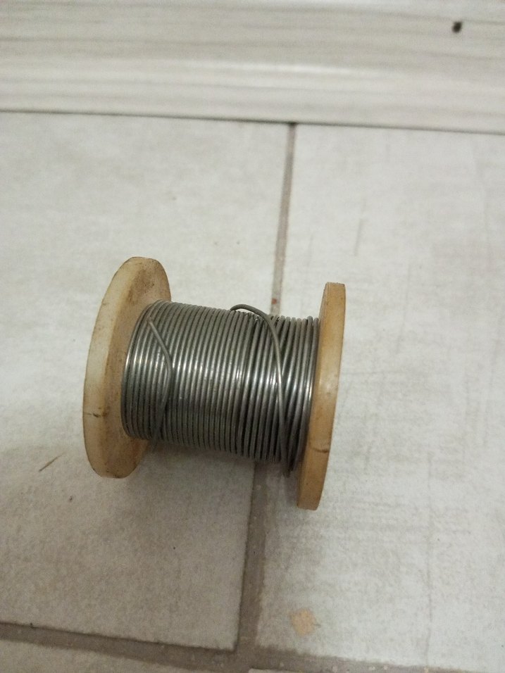 Bej plastik makara içinde gri tel - Görsel 2