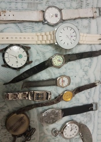 kol saatleriVintage Gri ve Beyaz Kol Saatleri