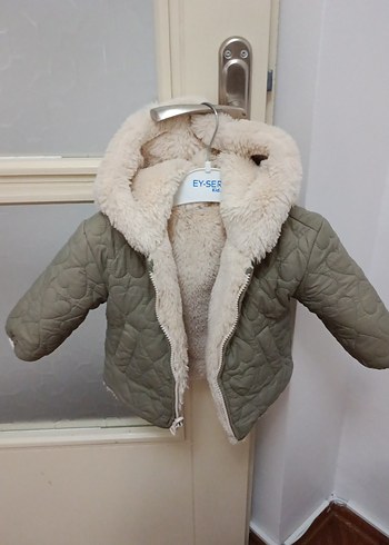 6-9 Ay Beden Kız Çocuk Bej Kapüşonlu Kürklü Mont