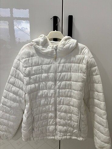 Pull & Bear Marka Beyaz Mont