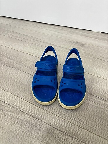 29 Beden Crocs çocuk sandaleti