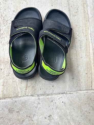 26 Beden New balance çocuk sandalet