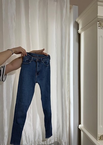 Kadın Mavi Kemerli Dar Kesim Denim Pantolon