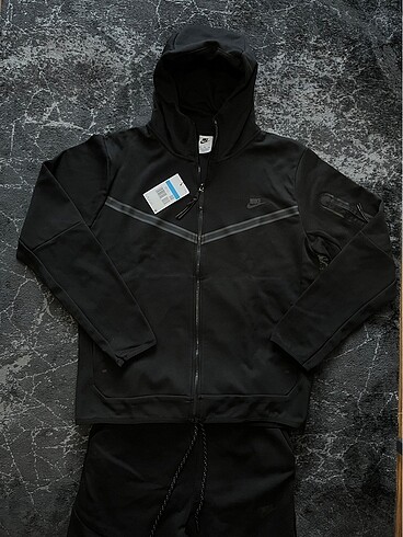 Tech Fleece