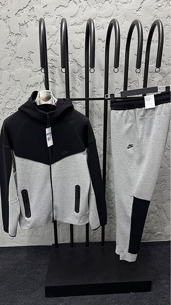 Nike Tech Fleece
