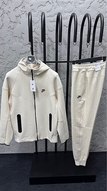 Nike Tech Fleece