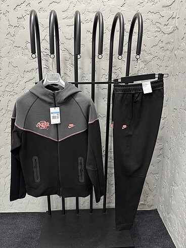Nike SYNA