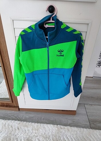 Hummel erkek çocuk eşofman üstü 3 yaş