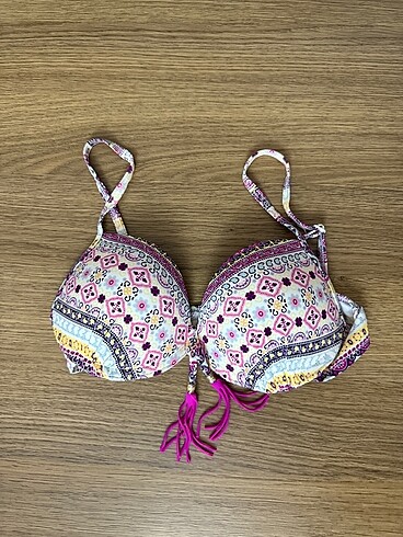 Bikini üstü