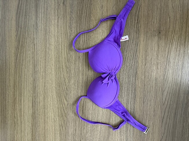 Penti bikini üstü