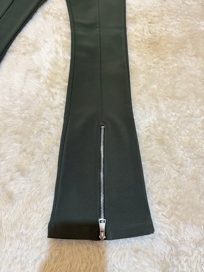 Fermuarlı Koyu Yeşil Dar Kesim Kadın Pantolon - Görsel 2