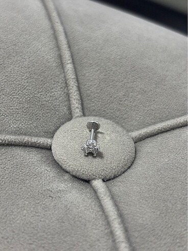 Dior 3 taş Piercing
