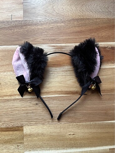 Cat Ear