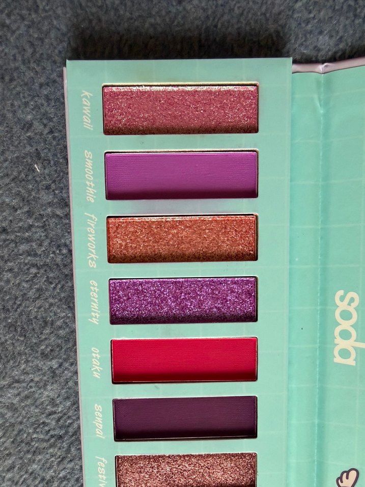 Canlı Çok Renkli Göz Farı Paleti - Görsel 4