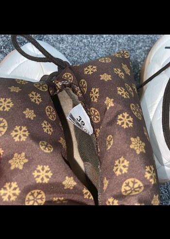 Gri Bant Detaylı Beyaz Kadın Dolgu Topuk Bot - Görsel 3