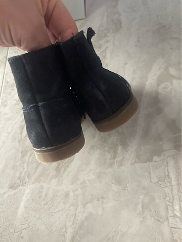 Zara Kız çocuk bot