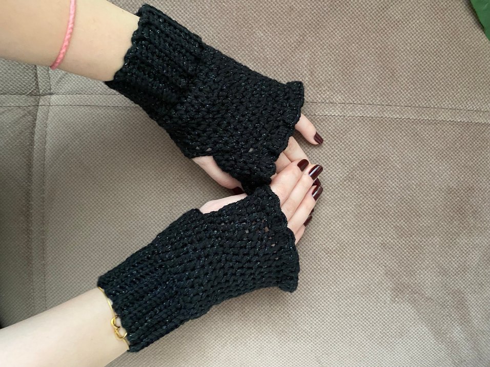 Siyah Örgü Kadın Eldiven - Görsel 2