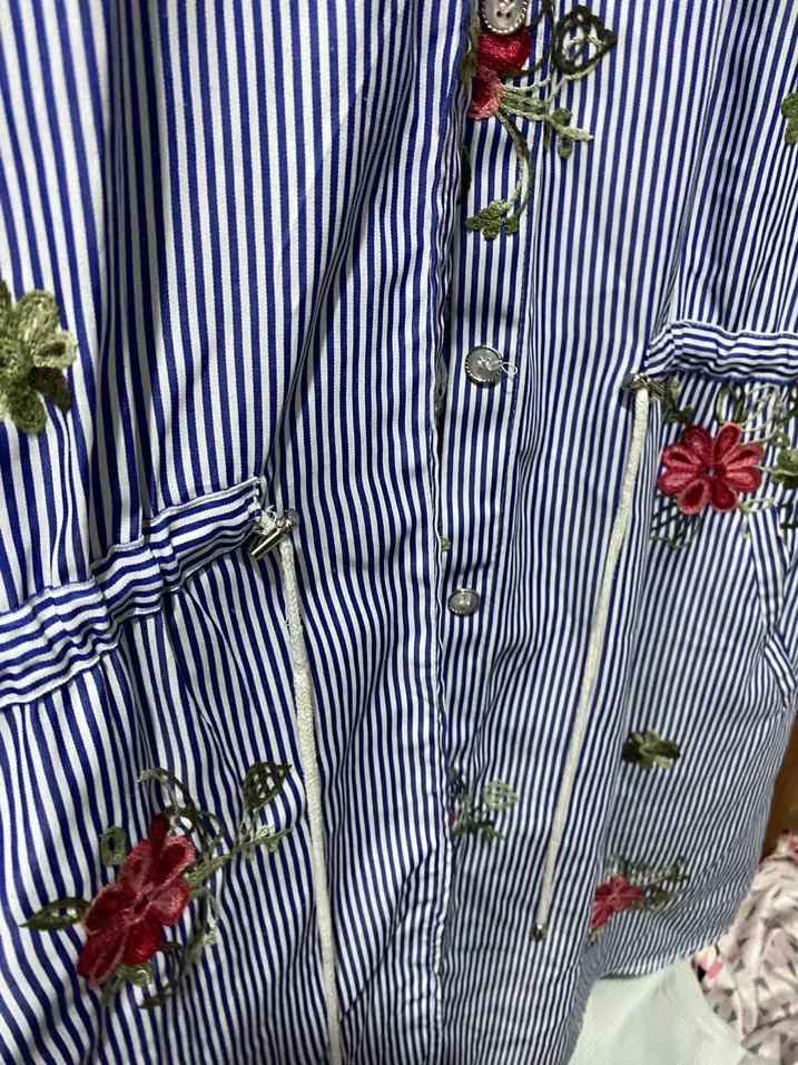 Çiçek İşlemeli Mavi Uzun Kollu Gömlek - Görsel 3