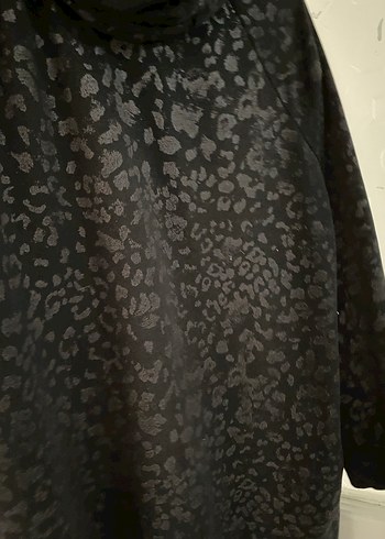 Kapüşonlu Siyah Uzun Fermuarlı Üst - Görsel 4