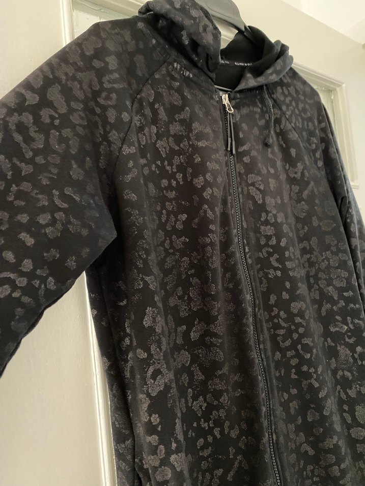 Kapüşonlu Siyah Uzun Fermuarlı Üst - Görsel 2