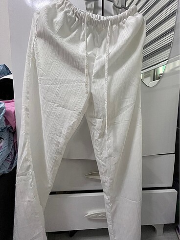 Beyaz alt kadın - Görsel 4