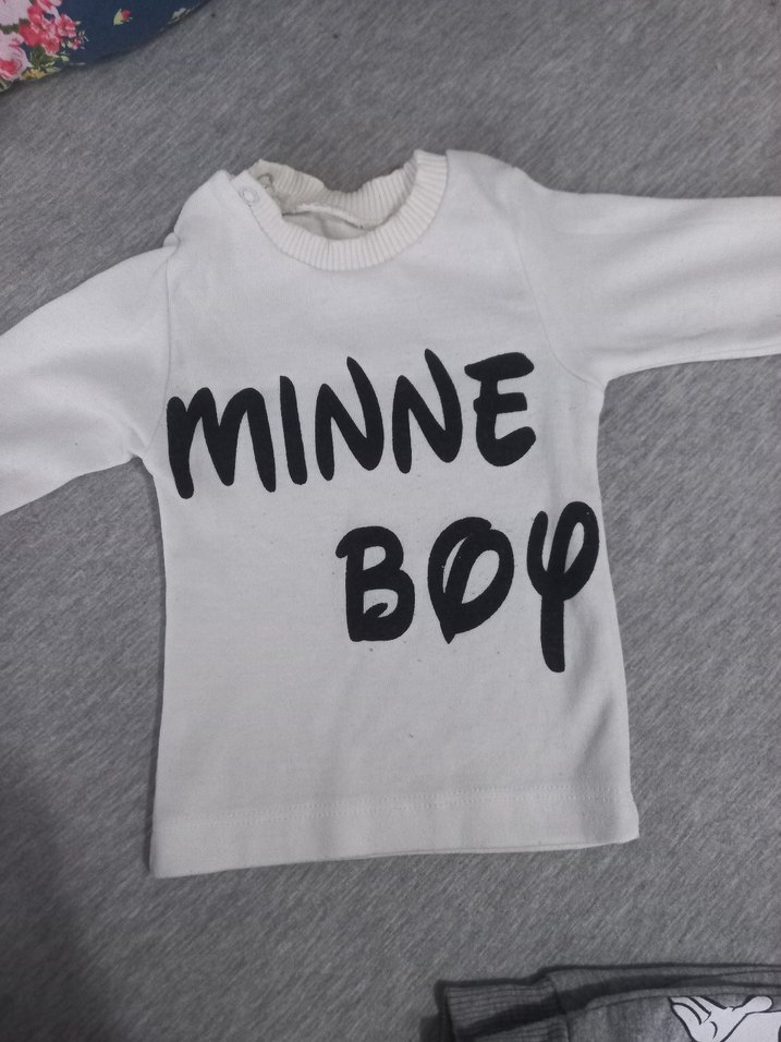 Renkli Baskılı Kapüşonlu Bebek Takımı - Görsel 4