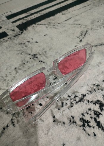 Şeffaf Çerçeveli Pembe Camlı Kadın Gözlüğü - Görsel 2