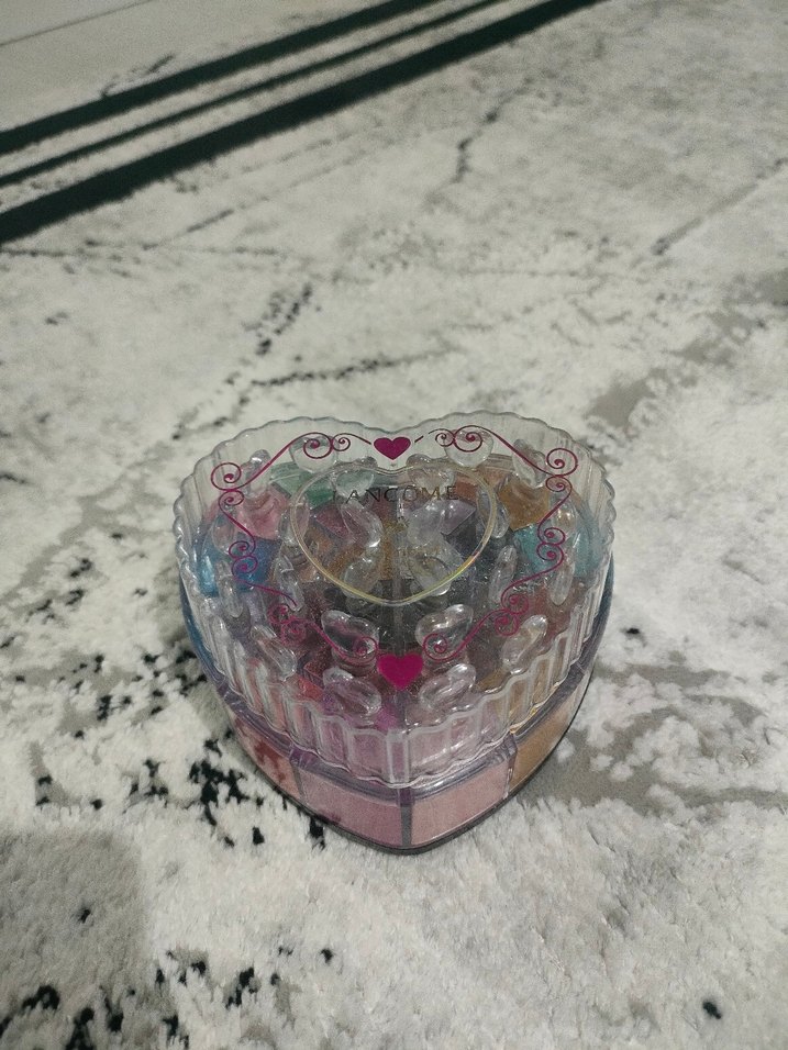 Lancome Çok Renkli 24 Renk Göz Farı Paleti - Görsel 2