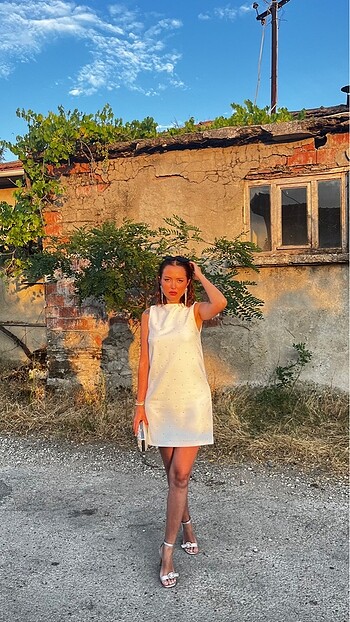Zara taşlı elbise