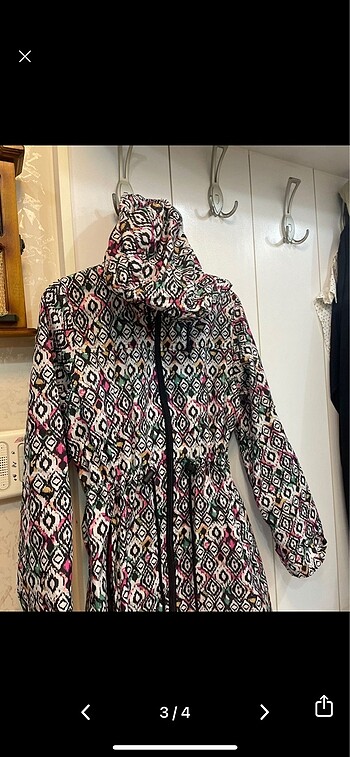 Desenli parka yağmurluk - Görsel 3