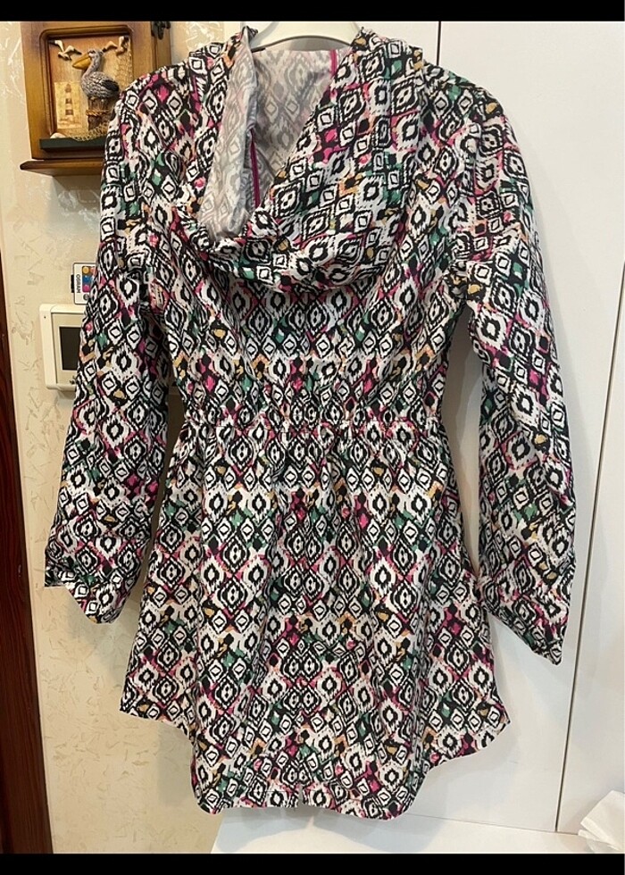 Desenli parka yağmurluk - Görsel 2