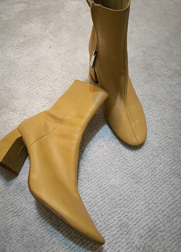 Zara bot