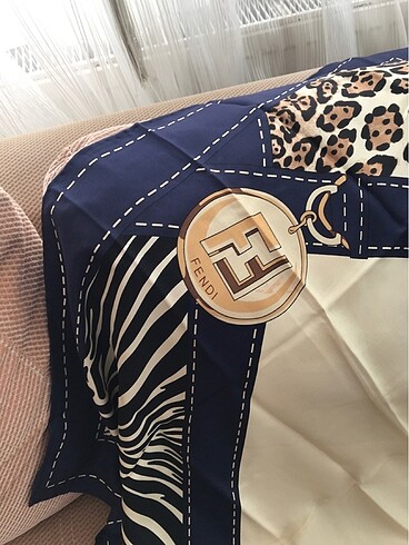 İpek Eşarp - Görsel 2