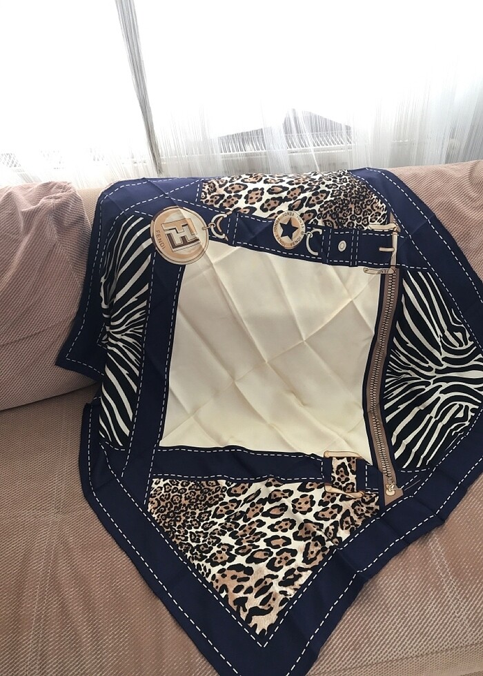 İpek Eşarp - Görsel 3