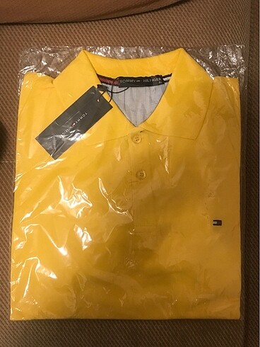 Sarı tommy hilfiger tişört