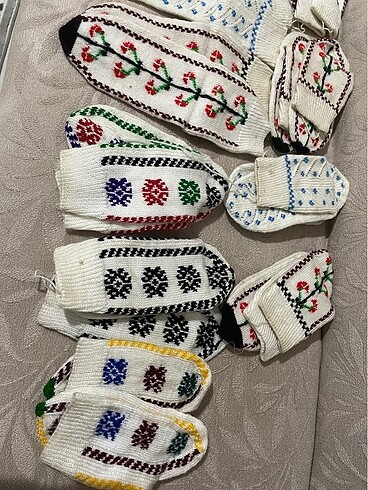 El örgüsü çorap