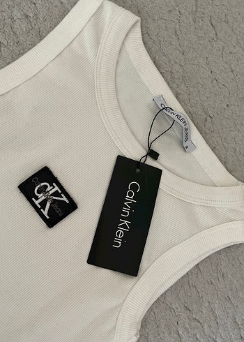 Calvin Klein Beyaz Kolsuz Crop Top