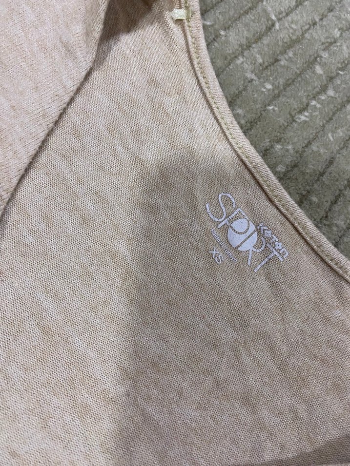 Bej V Yakalı Uzun Kollu Crop Top - Görsel 3