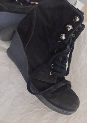 Siyah Süet Bağcıklı Dolgu Topuk Bot - Görsel 5