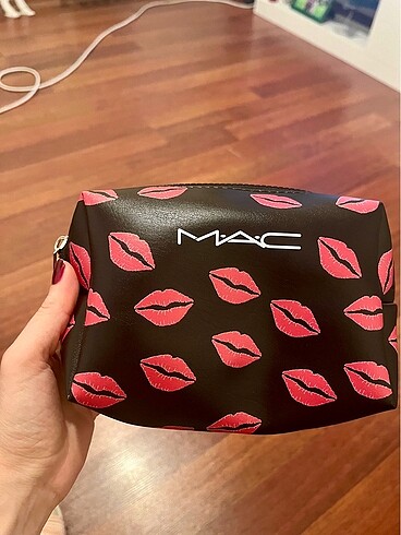 MAC Makyaj çantası
