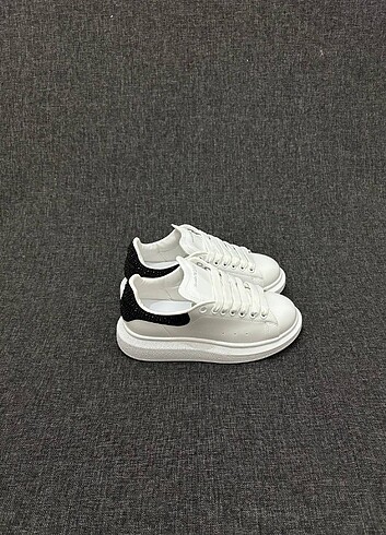Alexander McQueen Alexander Mcqueen Taşlı Kutulu 38 NUMARA