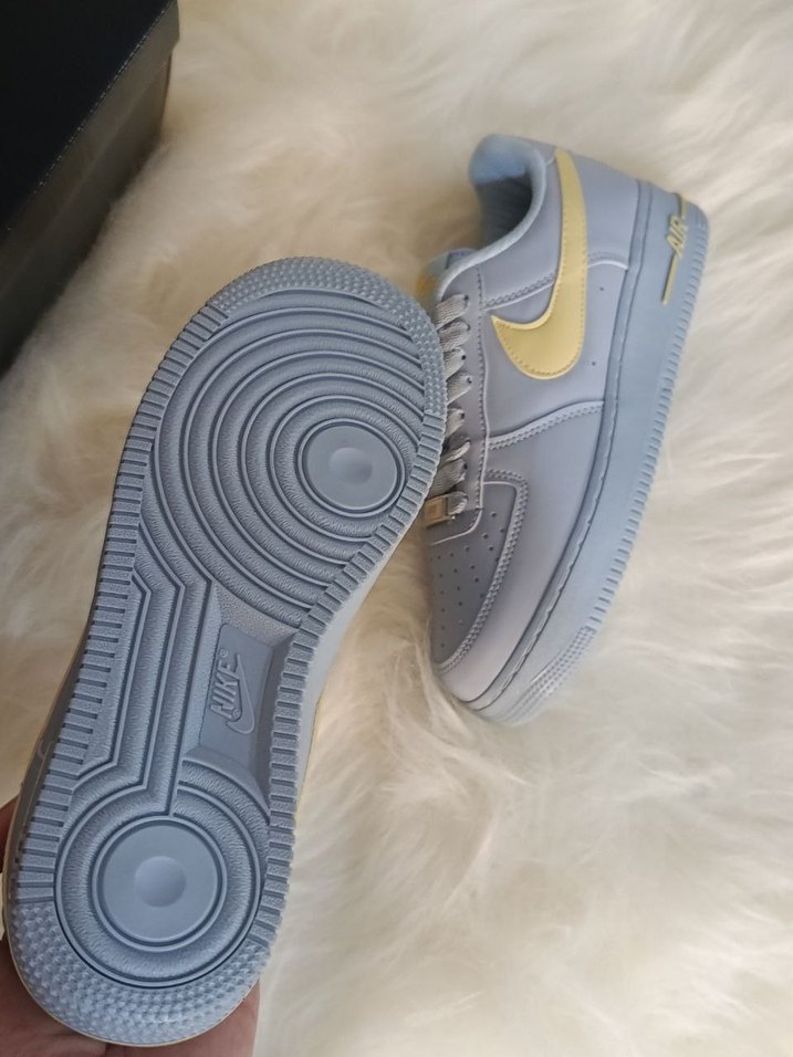 Gri Nike Air Kadın Spor Ayakkabı 36//40 arası numaralar - Görsel 3