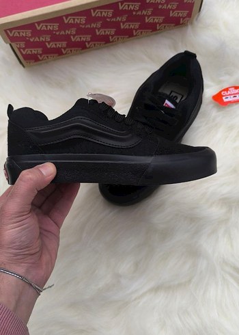 Vans 37