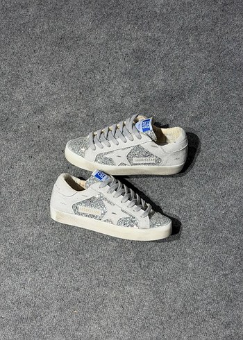 Golden Goose Deluxe ürünü