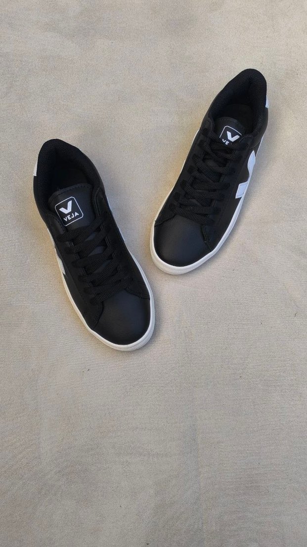 Veja Siyah-Beyaz Minimal Sneaker — görsel 3/9