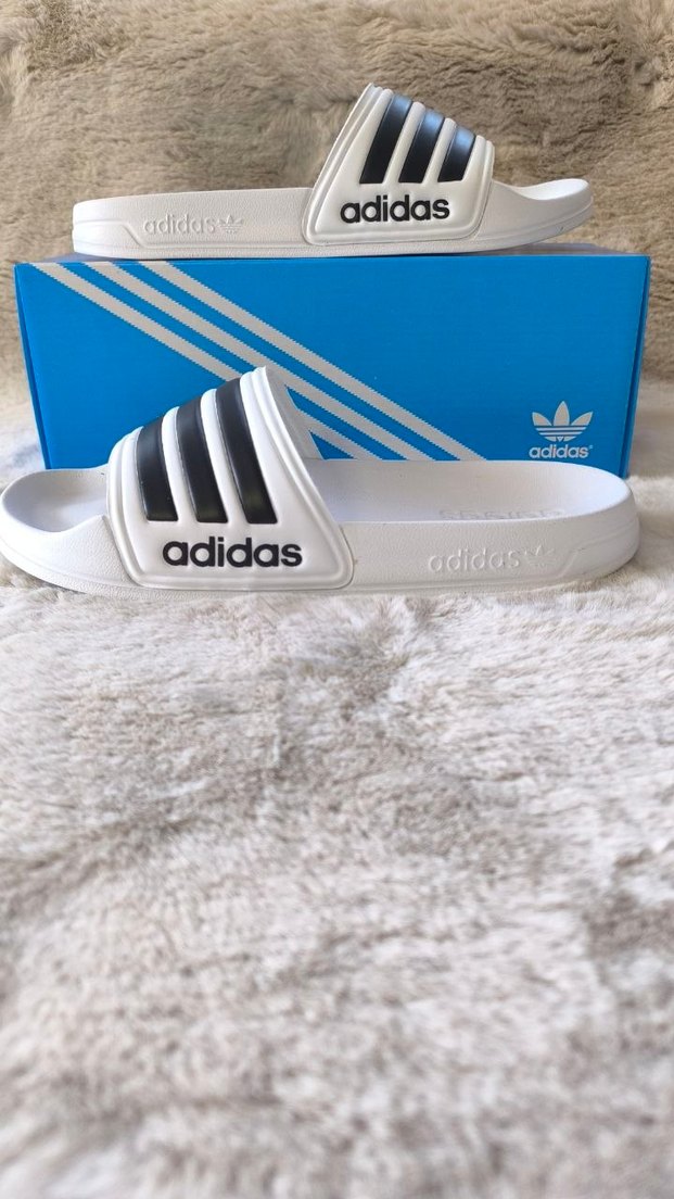 Adidas Beyaz Siyah Üç Şeritli Terlik — görsel 6/6