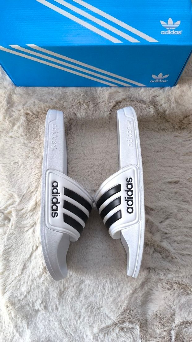 Adidas Beyaz Siyah Üç Şeritli Terlik — görsel 5/6